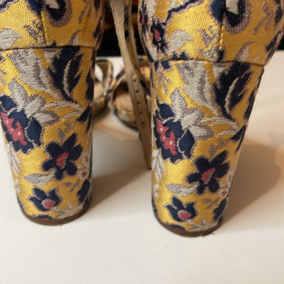 Sam Edelman Yaro Heeled Sandal Tuscan Yellow/Gold Floral Heeled Sandal Size 8 - Picture 7 of 10